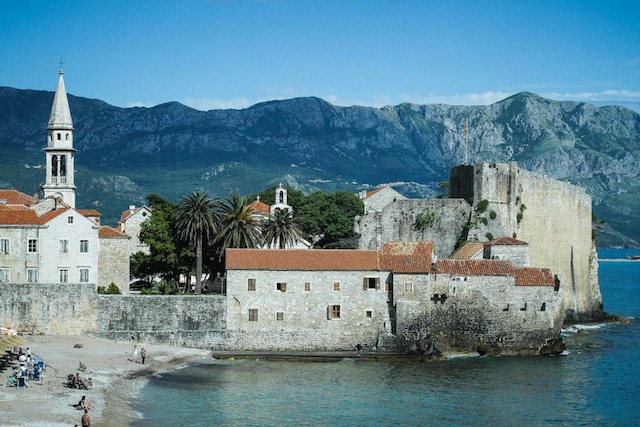 Приток туристов в Черногорию вырос на 21.2%