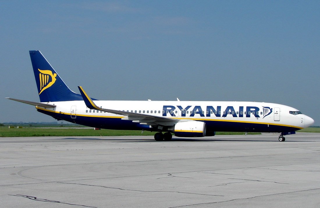 Новое направление! Ryanair запускает рейсы из Черногории в Польшу