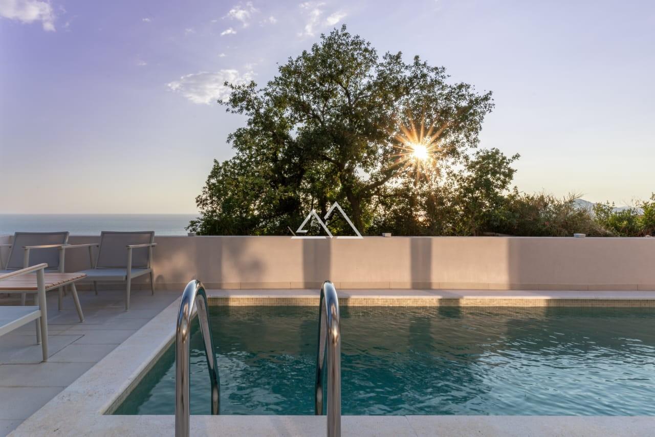 Villa de 4 habitaciones 114 m² Radenovici, Montenegro