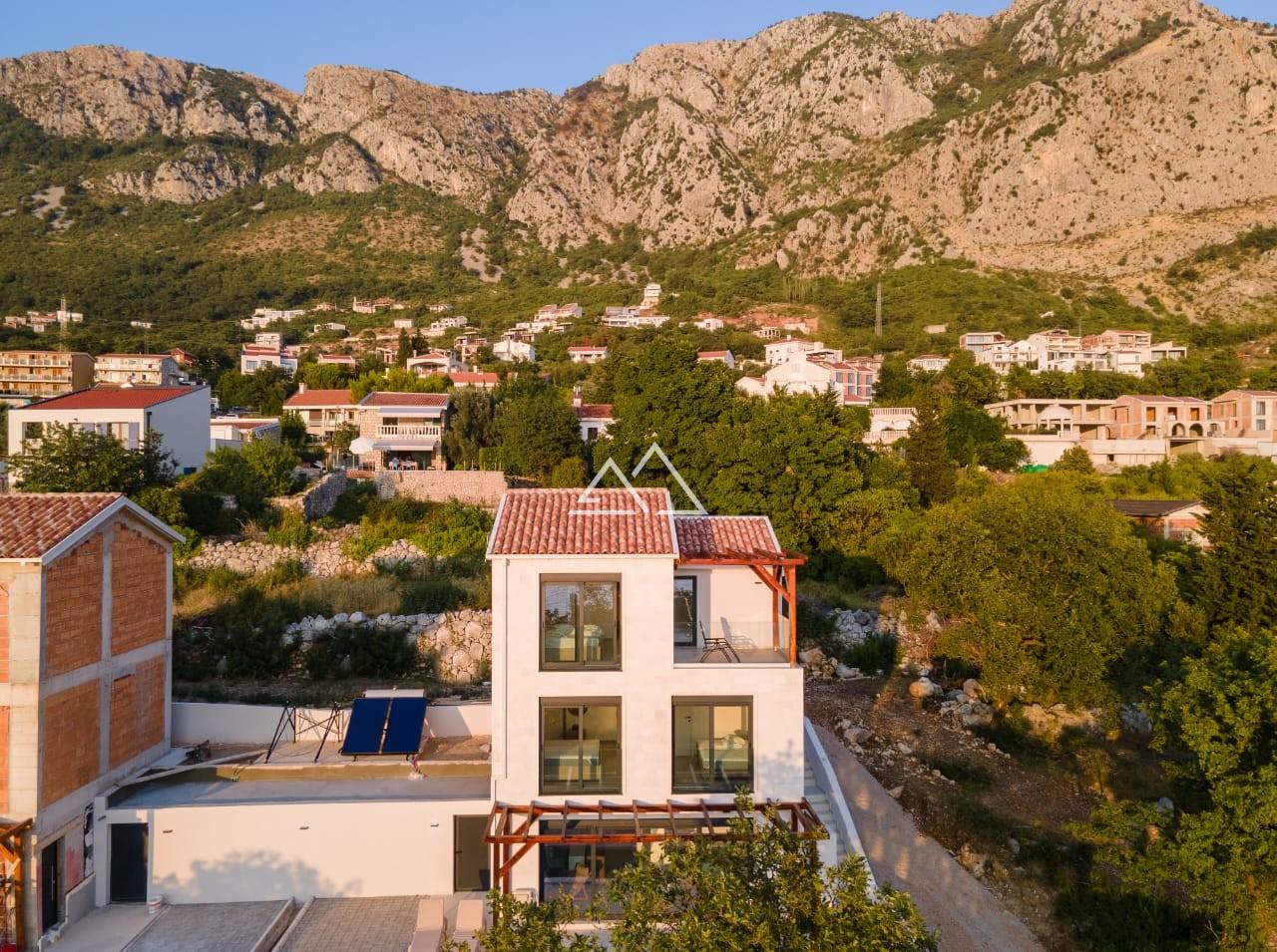 Villa de 4 habitaciones 114 m² Radenovici, Montenegro