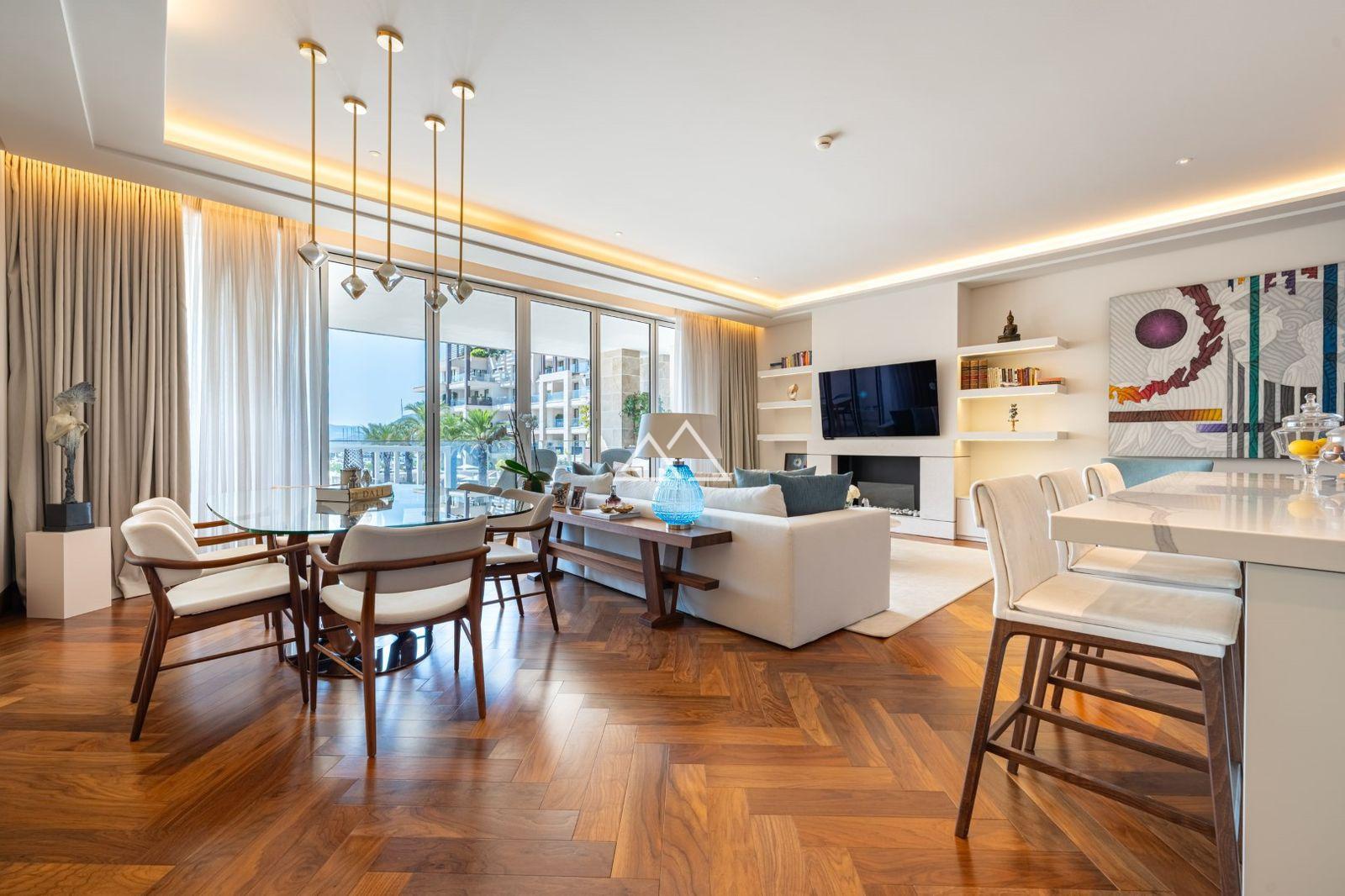 Квартира 3 комнаты 175 м² Тиват, Черногория