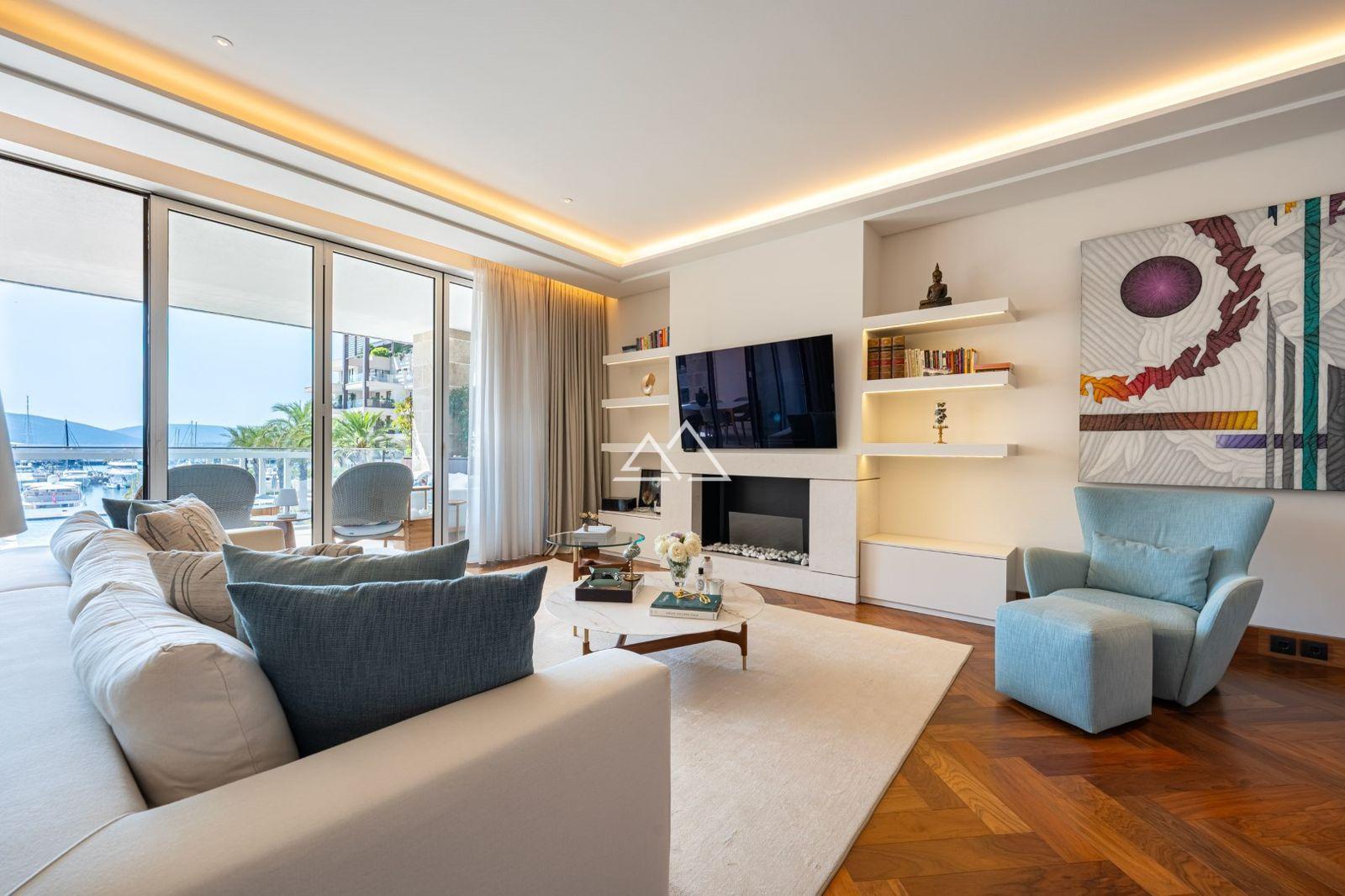 Квартира 3 комнаты 175 м² Тиват, Черногория