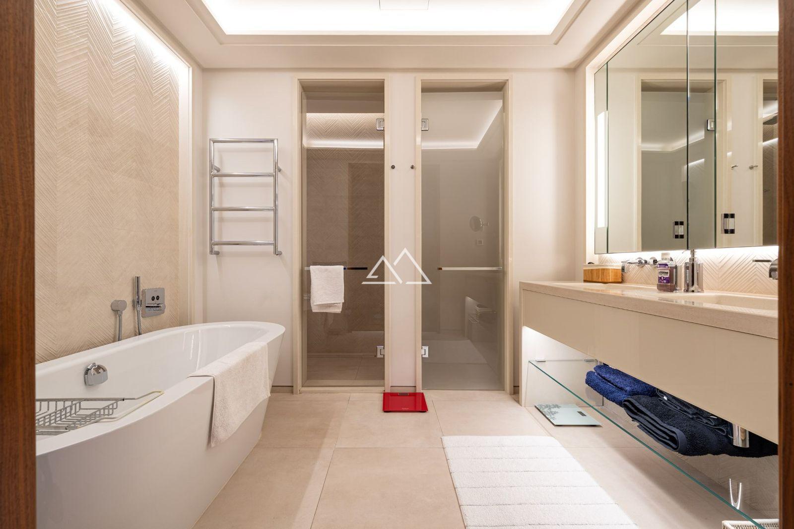 Квартира 3 комнаты 175 м² Тиват, Черногория